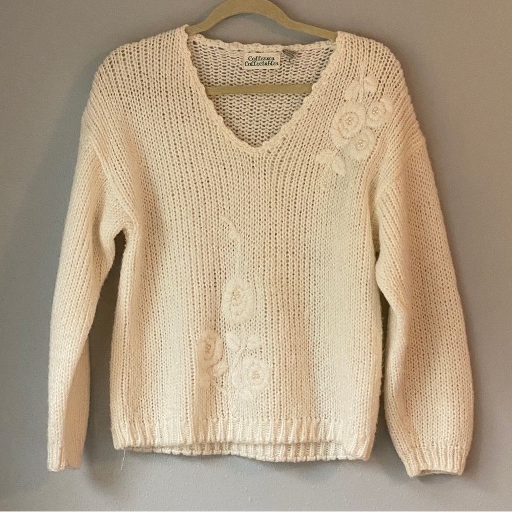 Vintage Colleen’s Collectables white sweater with white flowers